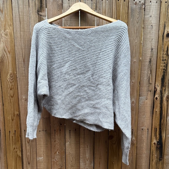 Free People dolman sleeve fuzzy  Gray Sweater - Picture 1 of 7